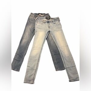 Holister Classic Women's Jean Bundle (2 pair)